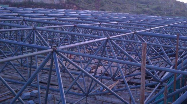 林芝概述网架加工中对钢材的质量的过细恳求